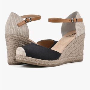 S A L E, $23 plus shipping! White Mountain Women's Black and Tan Espadrilles​